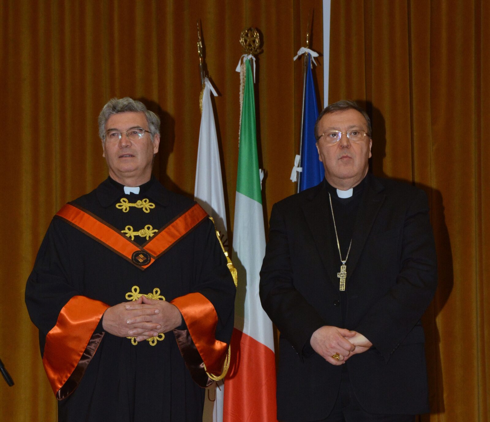 Rettore Padre Pedro Barrajón LC con il Vescovo Mons. Leuzzi